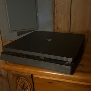 PS4 good to play don’t want it nomo cause I got P5